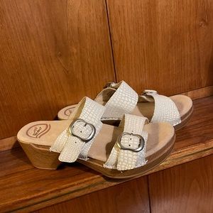 Dankso Sophie sandal in white snakeskin pattern size 36